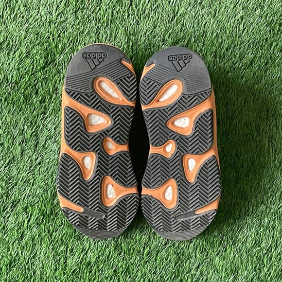 YEEZY 700 SUN - Picture 3 of 4